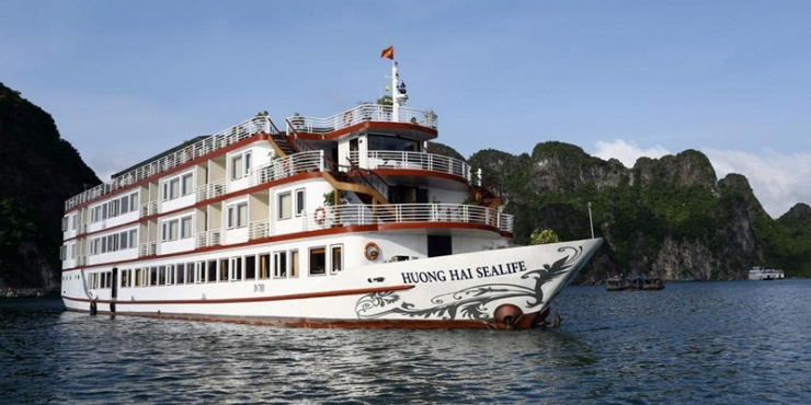 Huong Hai Sealife Cruise Halong
