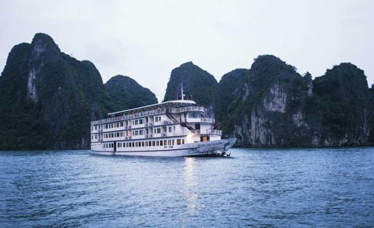 Huong Hai Sealife Cruise Halong