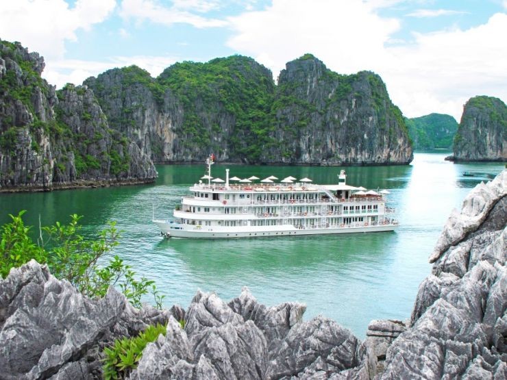 Au Co Cruise Ha Long