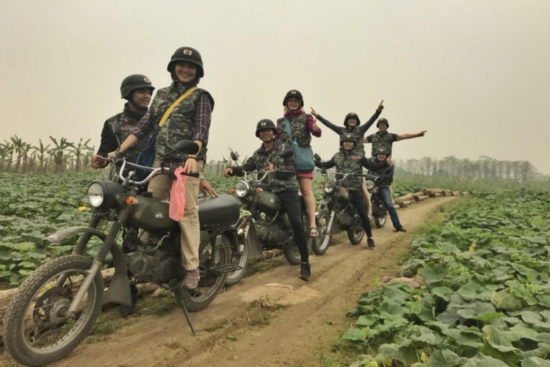 Hanoi Food, Culture, Sight & Fun on Vintage Motorbike & Jeep