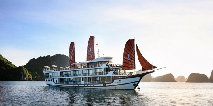 Perla Dawn Sails