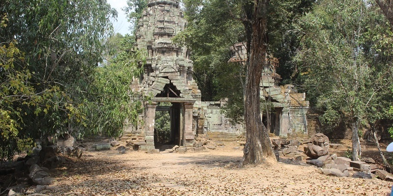 VESPA ADVENTURES | Beyond Angkor