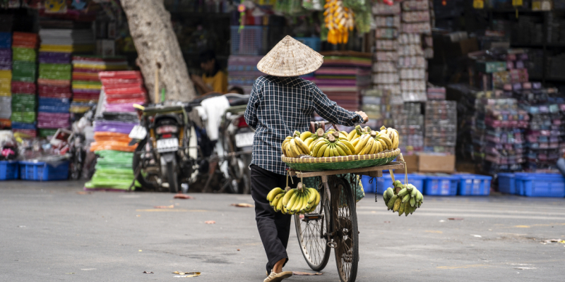 Private: Hanoi “Food on foot” tour + Hoa Lo + Vietnam Women’s Museum