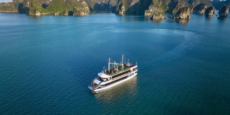 Cozy Bay Halong