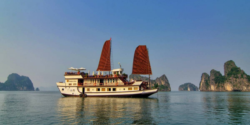 Dragon’s Pearl Junk – Indochina Junk